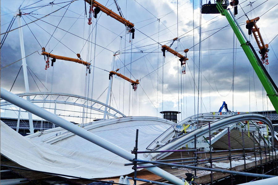 Roof Lowering utilising 12 x 110v 1Ph CM Lodestar Electric Hoists