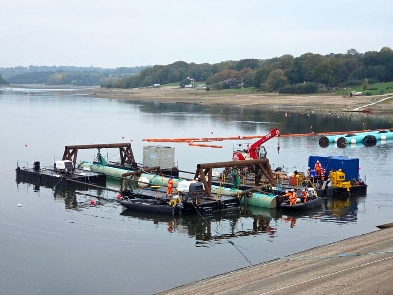 Hoist & Winch Ltd recently provided a robust lifting solution to transfer three 30 tonne large-diameter pumping station pipes across a reservoir.